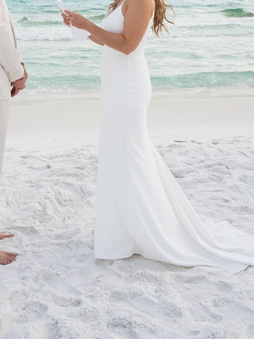 Stunning Lulus Wedding Dress (Fits Like a Small) + FREE Wedding Keepsakes! 🤍